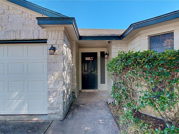 4th image of 1124 Brashear Ln