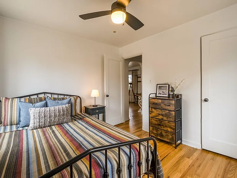 720 Carlisle Blvd SE — Photo 5