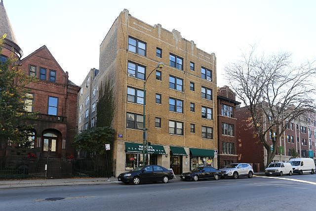 1st image of 711.5 W Belmont Ave #M06r