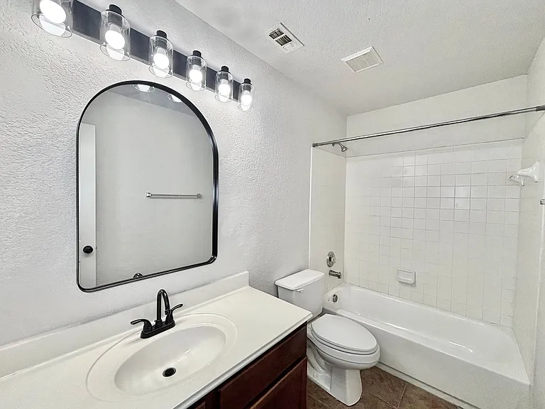 20527 Cliff Park — Photo 18