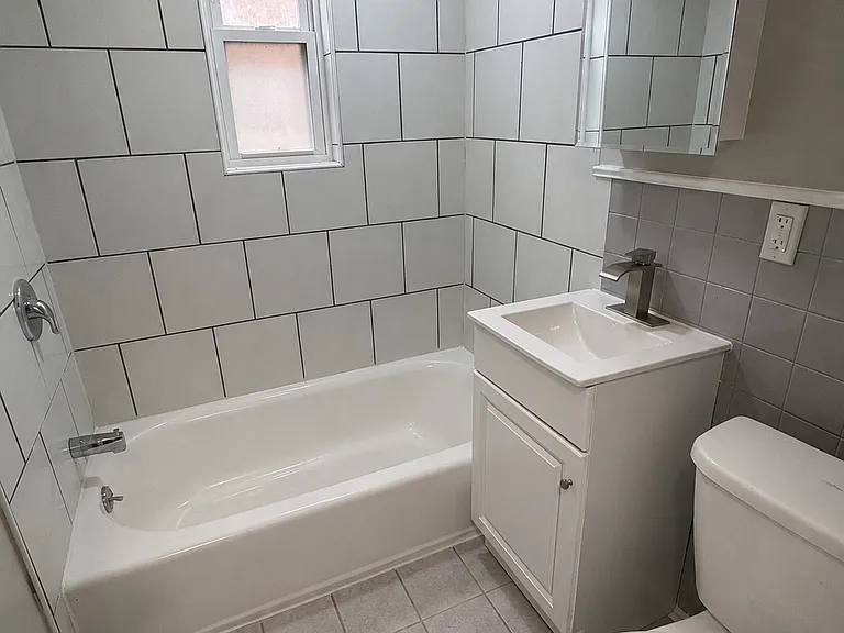 3866-3868 Beechwood Blvd — Photo 6