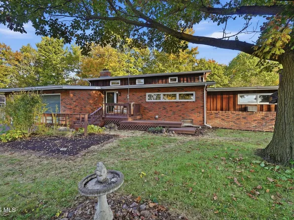6420 Hilltop Ln, Maumee, OH 43537