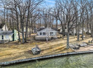 4640 Hiawatha Dr, Cheboygan, MI 49721