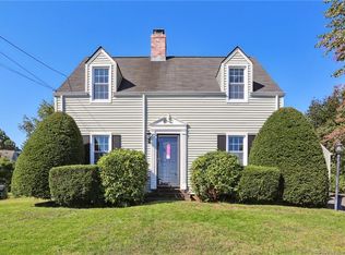 17 Crosshill Rd, West Hartford, CT 06107