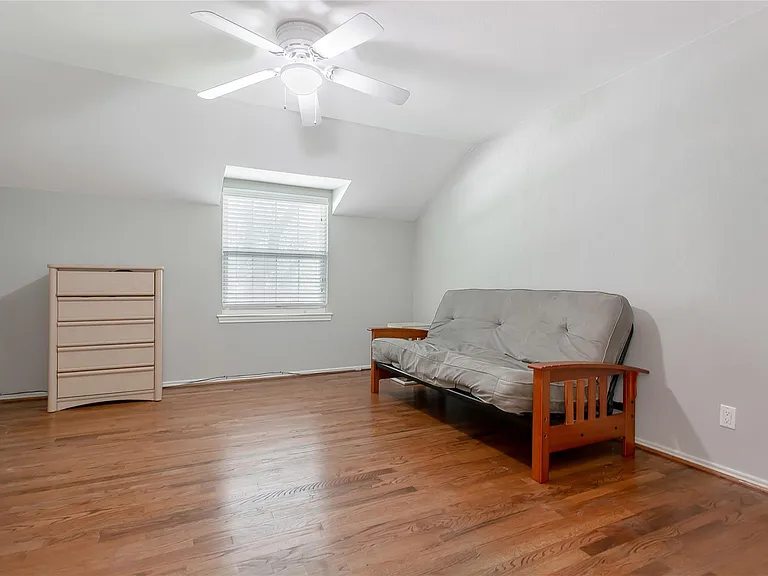 1428 Dumont Dr — Photo 22