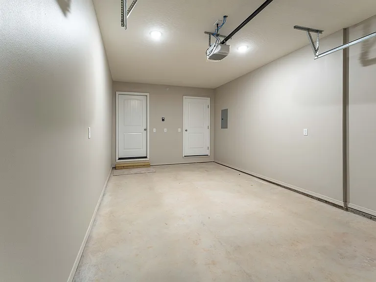 Oakwood Heights Townhomes — Photo 44