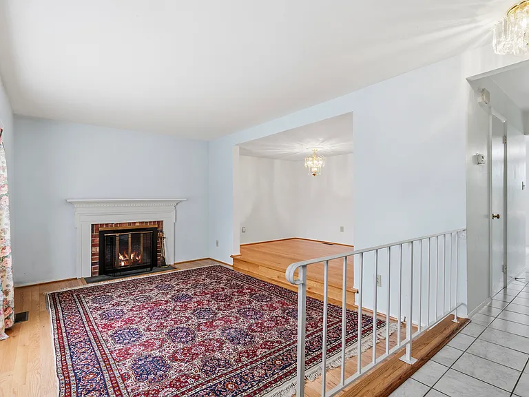 18617 Chickadee Ln — Photo 3