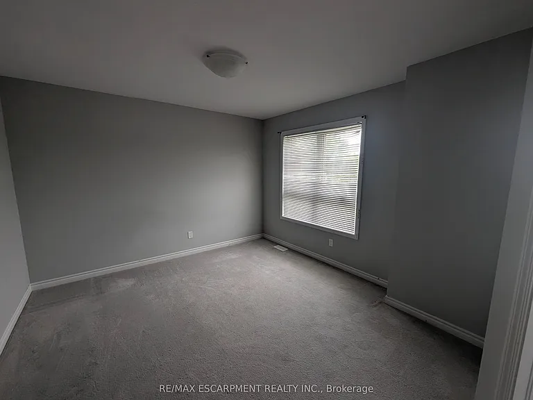82 Saint George St — Photo 7
