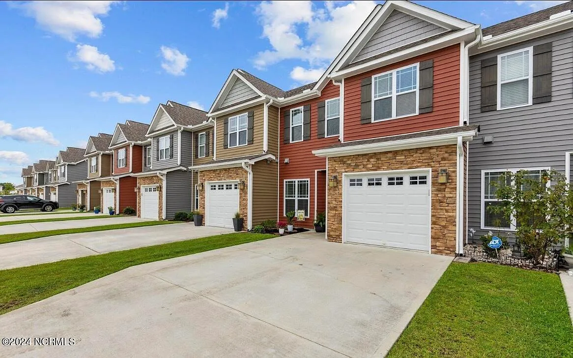 Building Photo - 1804 Fox Den Way #5