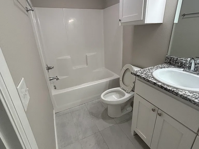 402 W Okmulgee Ave — Photo 12
