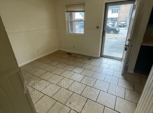 6529 Pasteur Ct, Norfolk, VA 23513