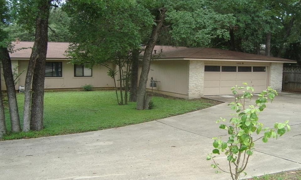 1st image of 1605 Walsh Tarlton Ln
