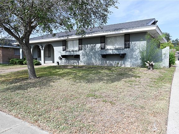 2nd image of 4702 Cobblestone Ln