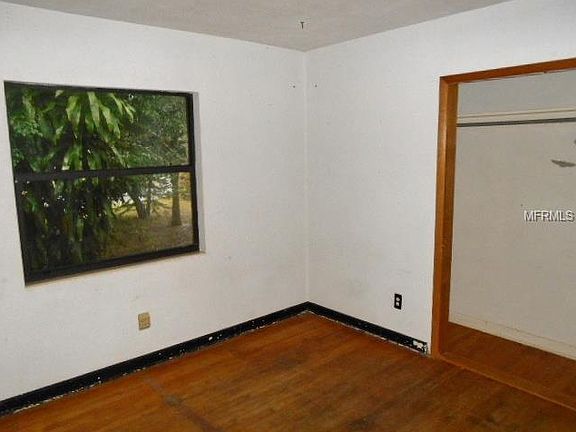 4th image of 809 Woodcrest Ave