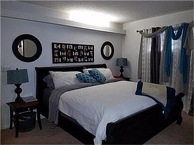 2nd image of 110 Sleepy Hollow Dr