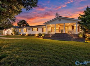 1816 Adamsburg Rd E, Fort Payne, AL 35967