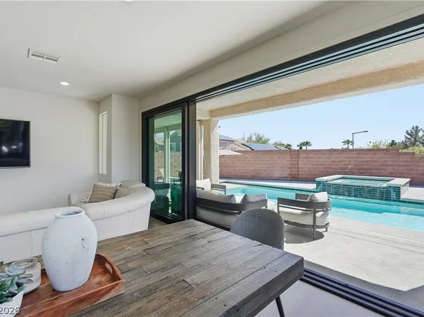 11063 Pegasus Dr, Las Vegas, NV 89135