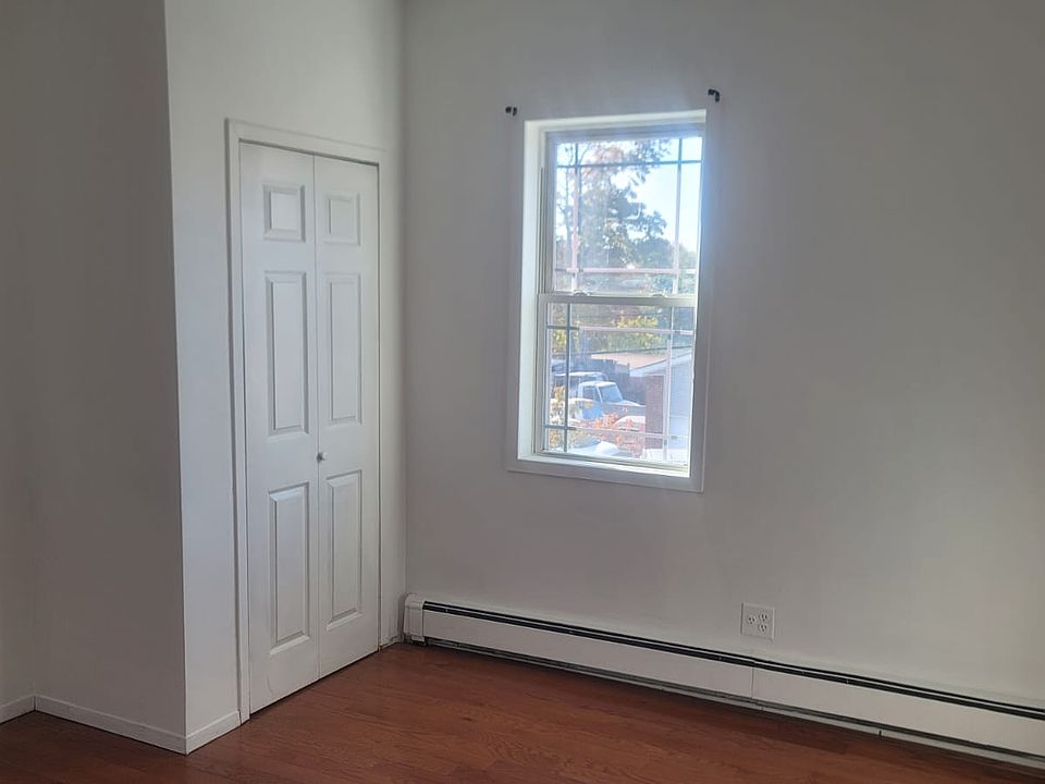 2nd image of 142-000 Bascom Ave