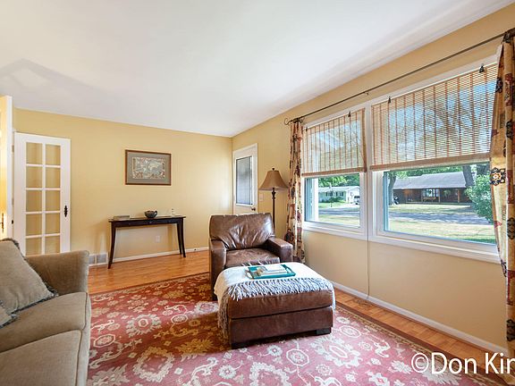 2nd image of 3103 Amon Ave NE