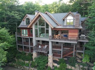 338 Cardinal Dr W, Lake Toxaway, NC 28747