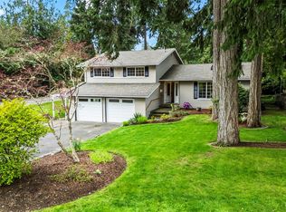 8642 University Point Circle NE, Bremerton, WA