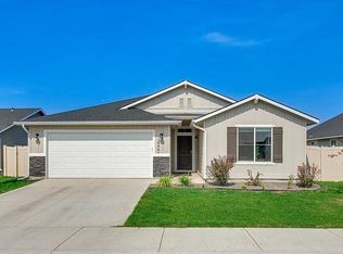 3322 W Remembrance Dr, Meridian, ID 83642
