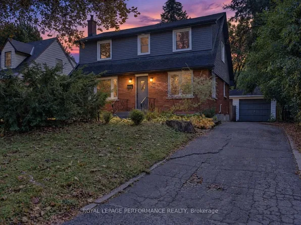 140 Begonia Ave, Ottawa, ON K1H 6E4