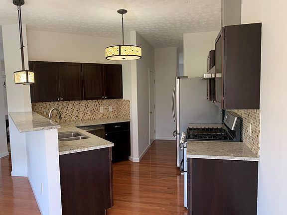 2nd image of 2978 Sassafras Ln
