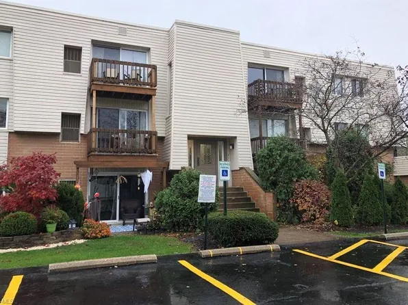 27427 Westown Blvd APT 1710, Westlake, OH 44145