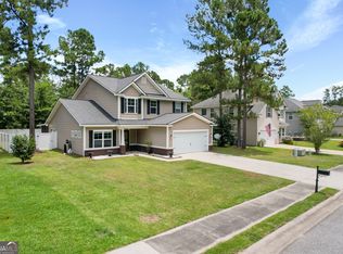 1316 Hill View Cir, Hinesville, GA 31313