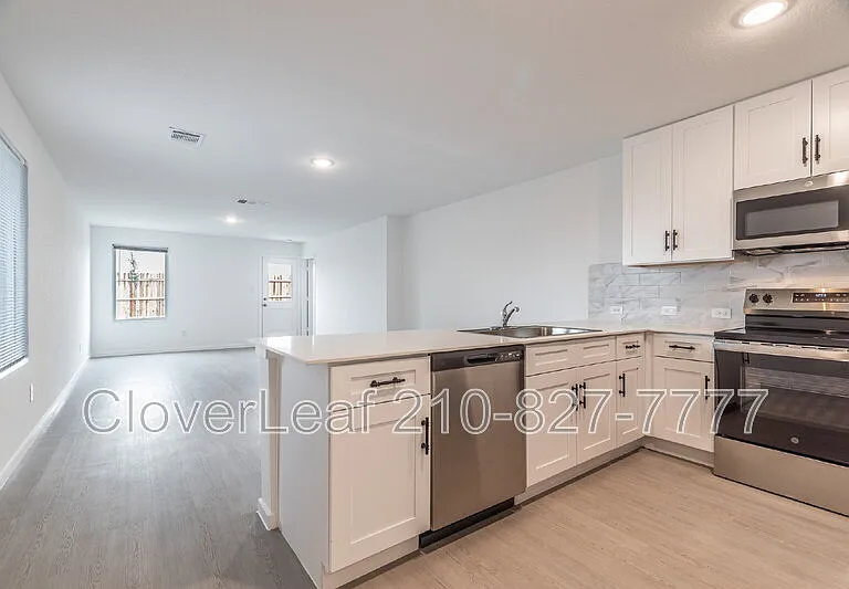 7922 Biggio Ln — Photo 7