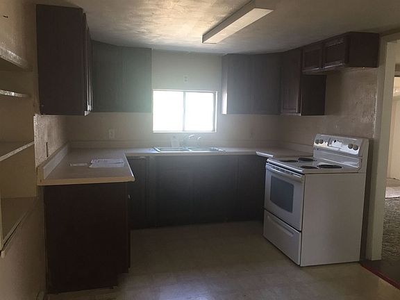 4th image of 595 Grand Valley Dr