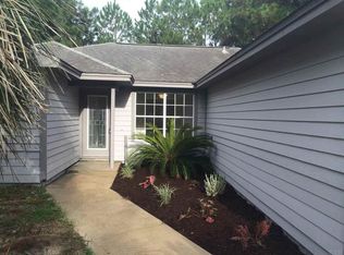 2572 Weeping Willow Ln, Navarre, FL 32566