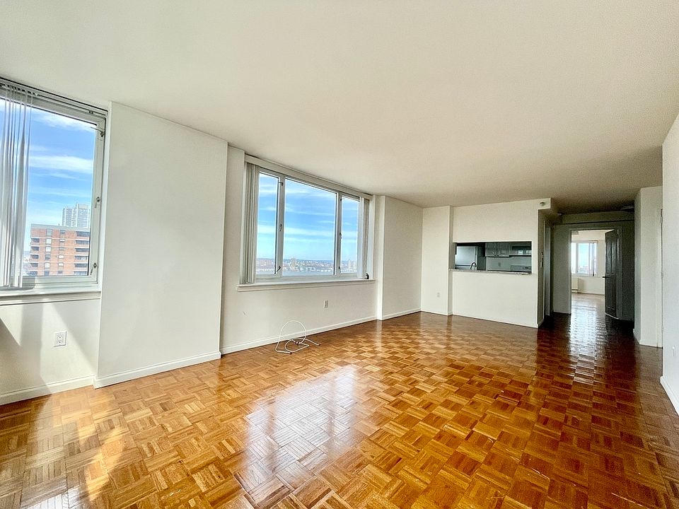 1st image of 350 W 43rd St APT 43D