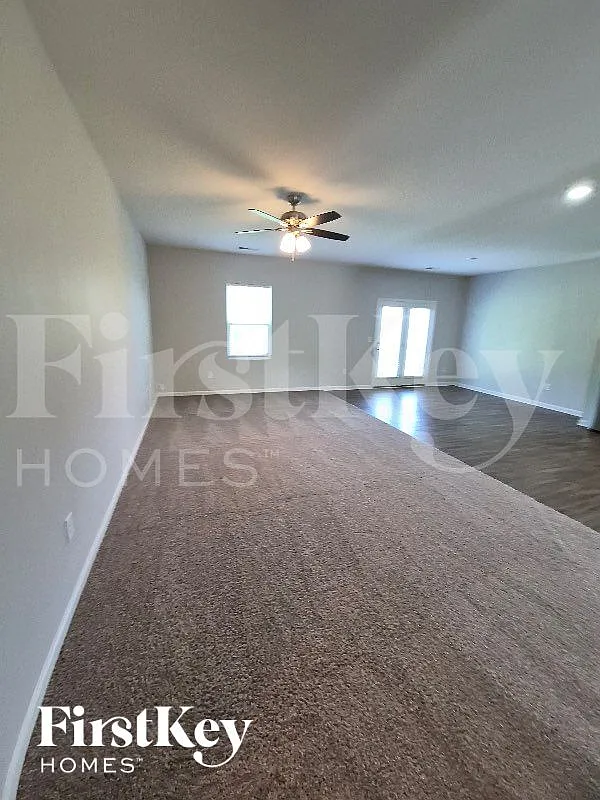 3 bed, 2.0 bath, 1663 sqft, $1,750 — Photo 2
