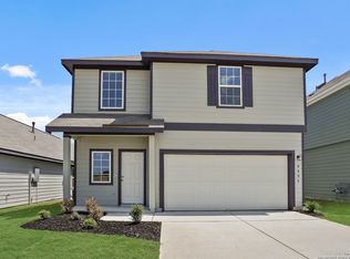 8806 Black Oak Drive, Elmendorf, TX 78112