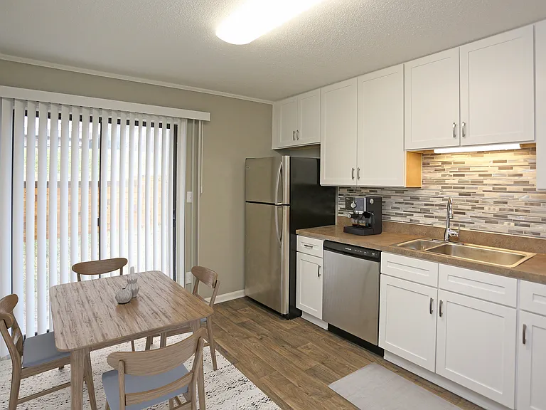 Kitchen - Dining