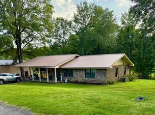 9 Line Dr, Burnsville, MS 38833