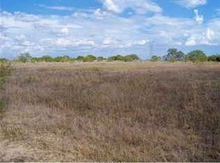 15225 Macey Rd, Hearne, TX 77859