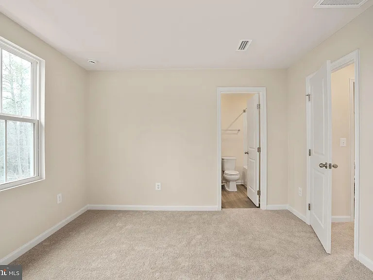 7263 Congressional Cir — Photo 35