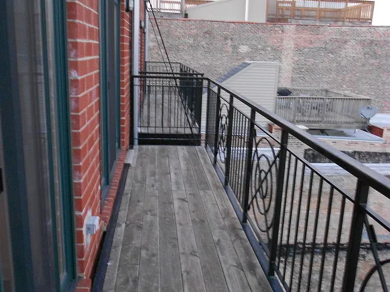 1513 N Milwaukee Ave — Photo 15