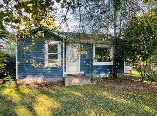 6204 Hillcrest Rd, Cary, IL 60013