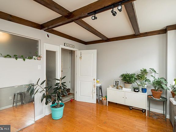 3rd image of 1307 Mifflin St Floor 2