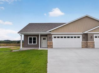 300 London Ln, Rockland, WI 54653