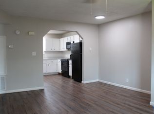 2135 8th St #1, Hempstead, TX 77445