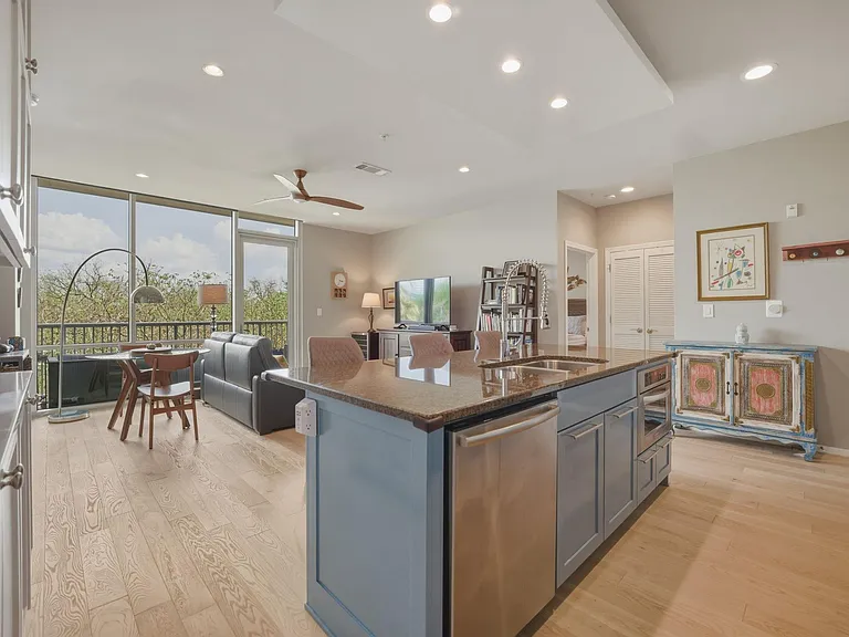 1600 Barton Springs Rd #4305 — Photo 7
