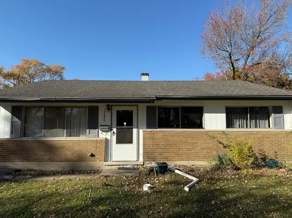 17226 Community St, Lansing, IL 60438