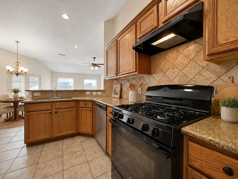 32026 Annice Ln — Photo 3