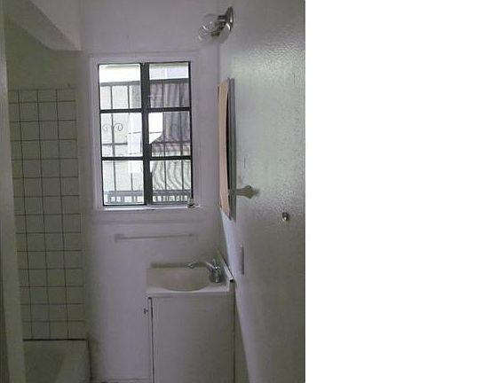 4th image of 6209 S Harvard Blvd