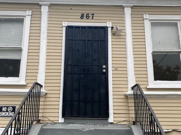 867 37th St APT 4